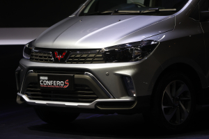mobil keluarga